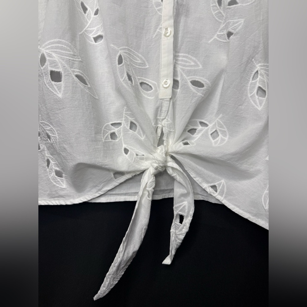 Marc New York Collard White Leaf Embroidered Blouse w/ Bell Sleeves. - Picture 4 of 9